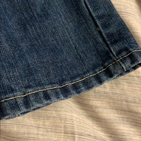 Boys Levi’s slightly worn - Picture 2 of 4